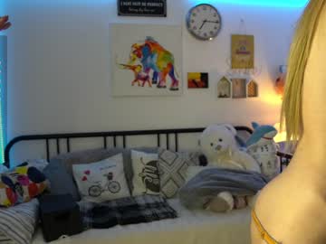 girl cam all day petitegonwild image #5646238