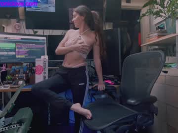 girl cam all day chroniclove image #2566798