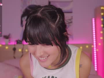 girl cam all day kittenmoon_ image #8445481