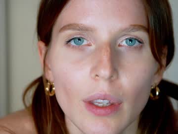 girl cam all day ellaa91 image #2707644