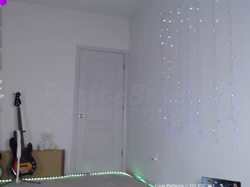 girl cam all day petitebrat image #8940942