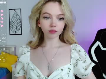 girl cam all day small_blondee image #3833123