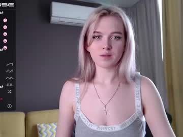 girl cam all day small_blondee image #1621083