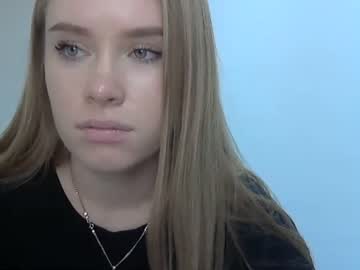 girl cam all day bite_big_lips image #611968