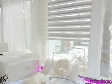 girl cam all day miss_diamond__ image #6211292