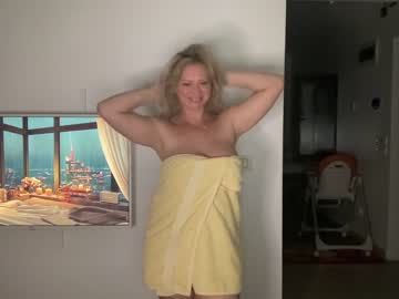 girl cam all day kiradivine image #2645089