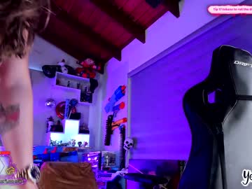 girl cam all day yesikasaenz image #3056493