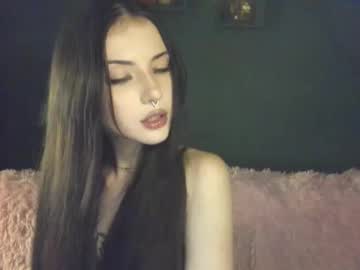 girl cam all day bmwm5f90 image #8890327