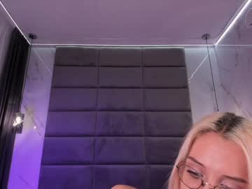 girl cam all day dreamy_kira image #7809156