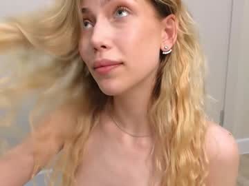 girl cam all day rainauge image #7299346