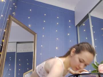 girl cam all day kriskras__ image #4710757