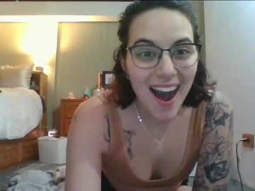 girl cam all day therealbellabug image #1096241