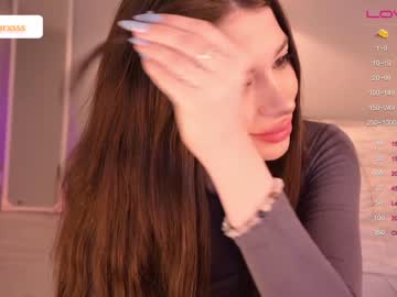 girl cam all day moon__blossom image #4149363