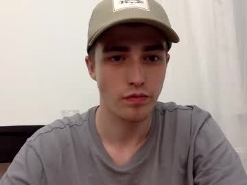 man cam all day nonrelevant01 image #1992233