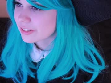 girl cam all day runesy image #2001222