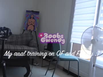 girl cam all day boobsgwendy image #7722858