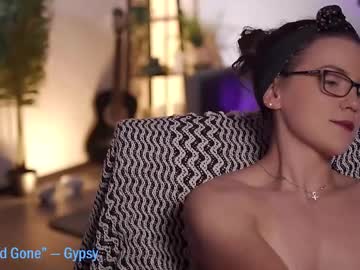 girl cam all day tiffanyriox image #9681369