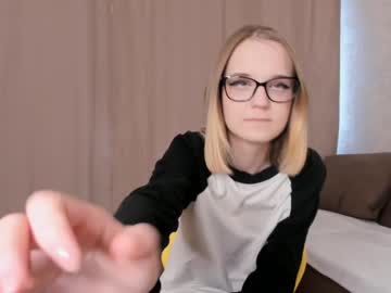 girl cam all day vikinikie image #4159459
