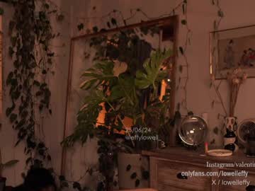 girl cam all day effylowell_ image #7299092