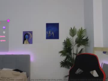 girl cam all day small_blondee image #7999376