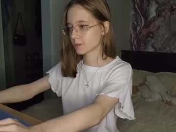 girl cam all day lowress image #9006986