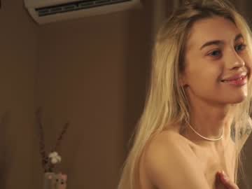 girl cam all day cuteelsa_ image #5248107