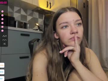 girl cam all day coyness_geneva image #5485333