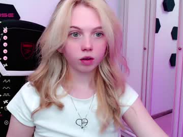 girl cam all day small_blondee image #4238675