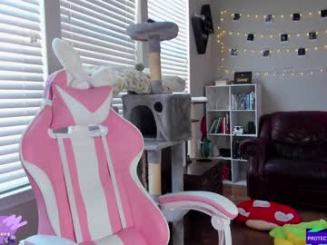 girl cam all day violetttflowers image #4998650
