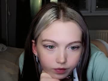 girl cam all day small_blondee image #5667991