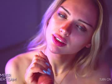 girl cam all day emmber image #2265204