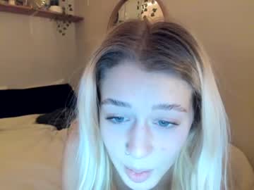 girl cam all day ashbabyy19 image #3987468