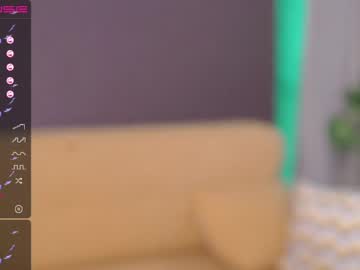 girl cam all day small_blondee image #1752377