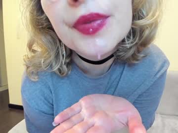 girl cam all day emilymilf__ image #3473532