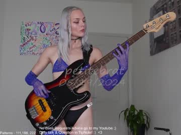 girl cam all day petitebrat image #7035256