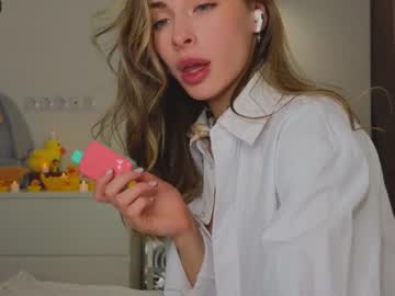 girl cam all day uwunikaa image #5510010