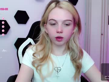 girl cam all day small_blondee image #4237994