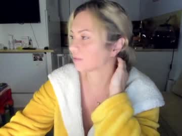 girl cam all day kiradivine image #3096417