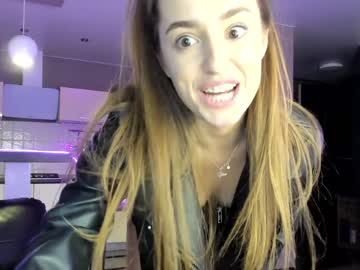 girl cam all day coy_amina_ image #2980542