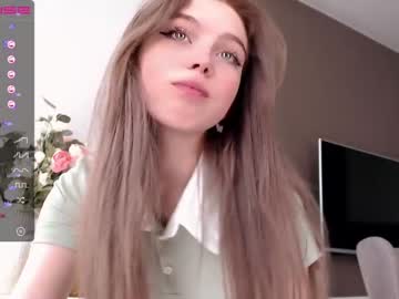girl cam all day small_blondee image #1786854