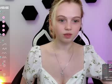 girl cam all day small_blondee image #4425071