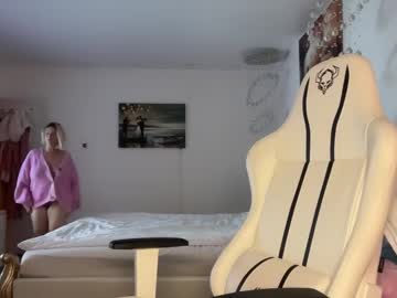 girl cam all day kiradivine image #8402988