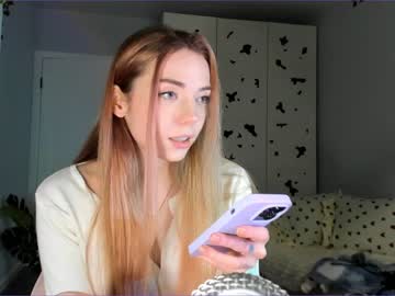 girl cam all day thisisamelia image #3991324