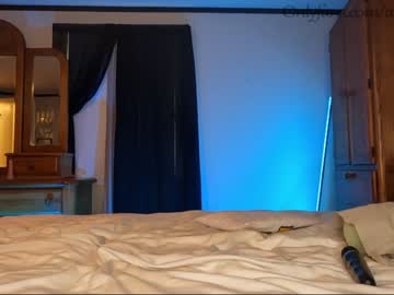 couple cam all day ari_lovexo image #2294218