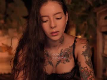 girl cam all day effylowell_ image #9595016