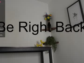 girl cam all day english_rose__ image #5601031