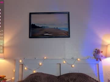 girl cam all day riskyproject image #3776692