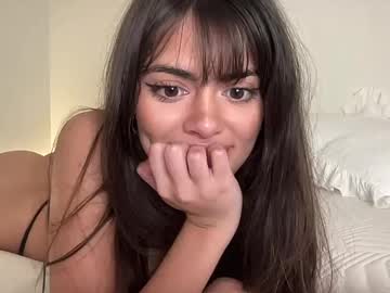 girl cam all day poutyselena image #8298415