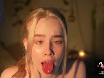 girl cam all day mother__of__dragons image #5587869