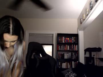 girl cam all day runacrow image #4495609